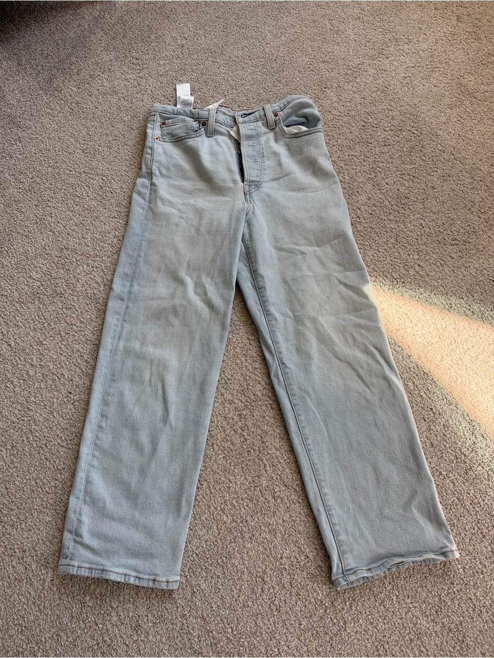 Like New Levi’s Women’s Light Wash Ribcage Straight Ankle Jeans - Light Blue 27